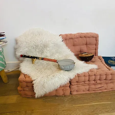 Cosy Eiffel Tower Design