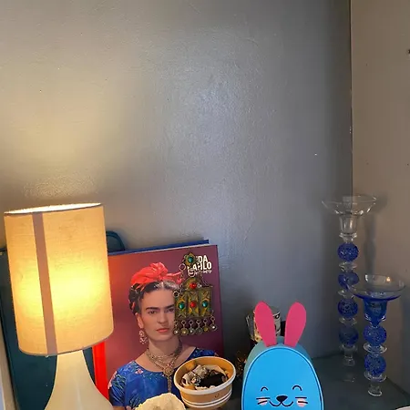 Cosy Eiffel Tower Design פריז