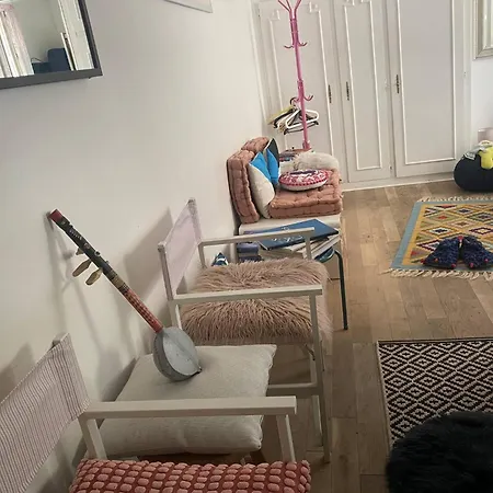 Cosy Eiffel Tower Design דירה פריז