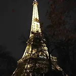 Cosy Eiffel Tower Design Parigi
