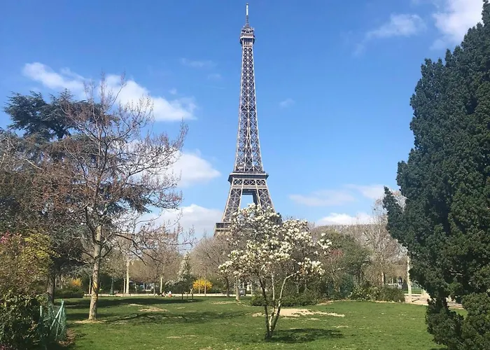 Cosy Eiffel Tower Design Apartamento
