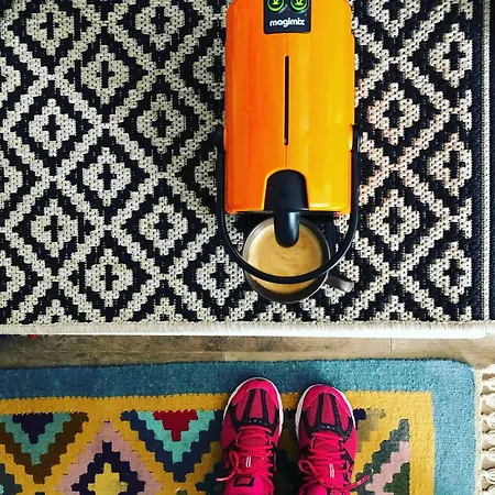 Cosy Eiffel Tower Design Париж